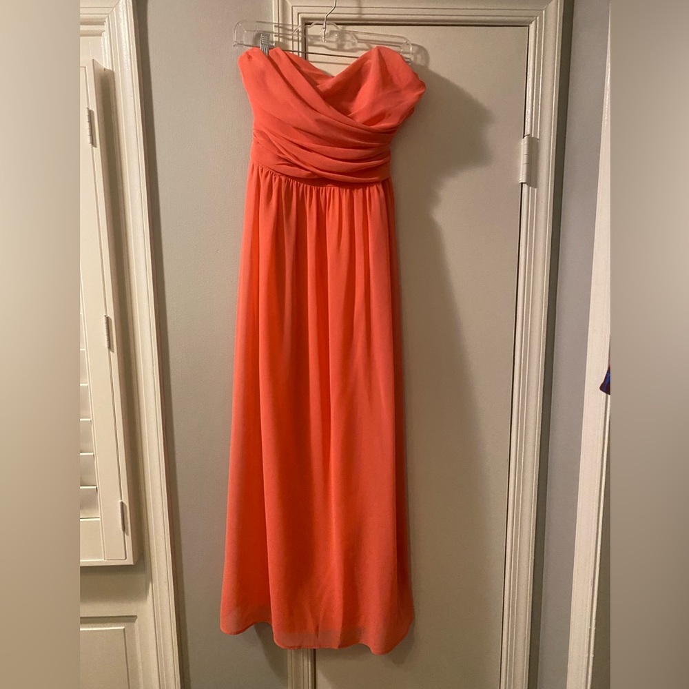 LuLu’s Strapless Coral Long Dress. Size Medium.